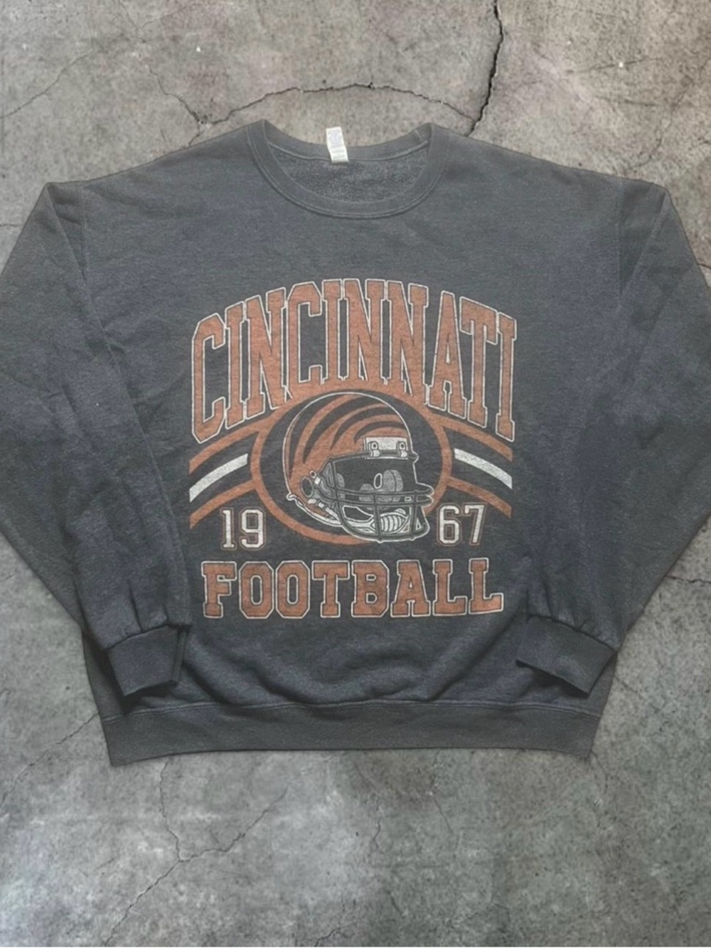 Cincinnati Football Graphic Crewneck Sweatshirt - gray